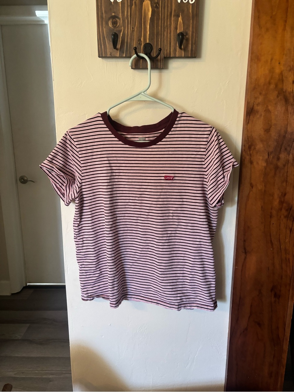 Levi's White Tee with Maroon Stripes & Maroon Collar